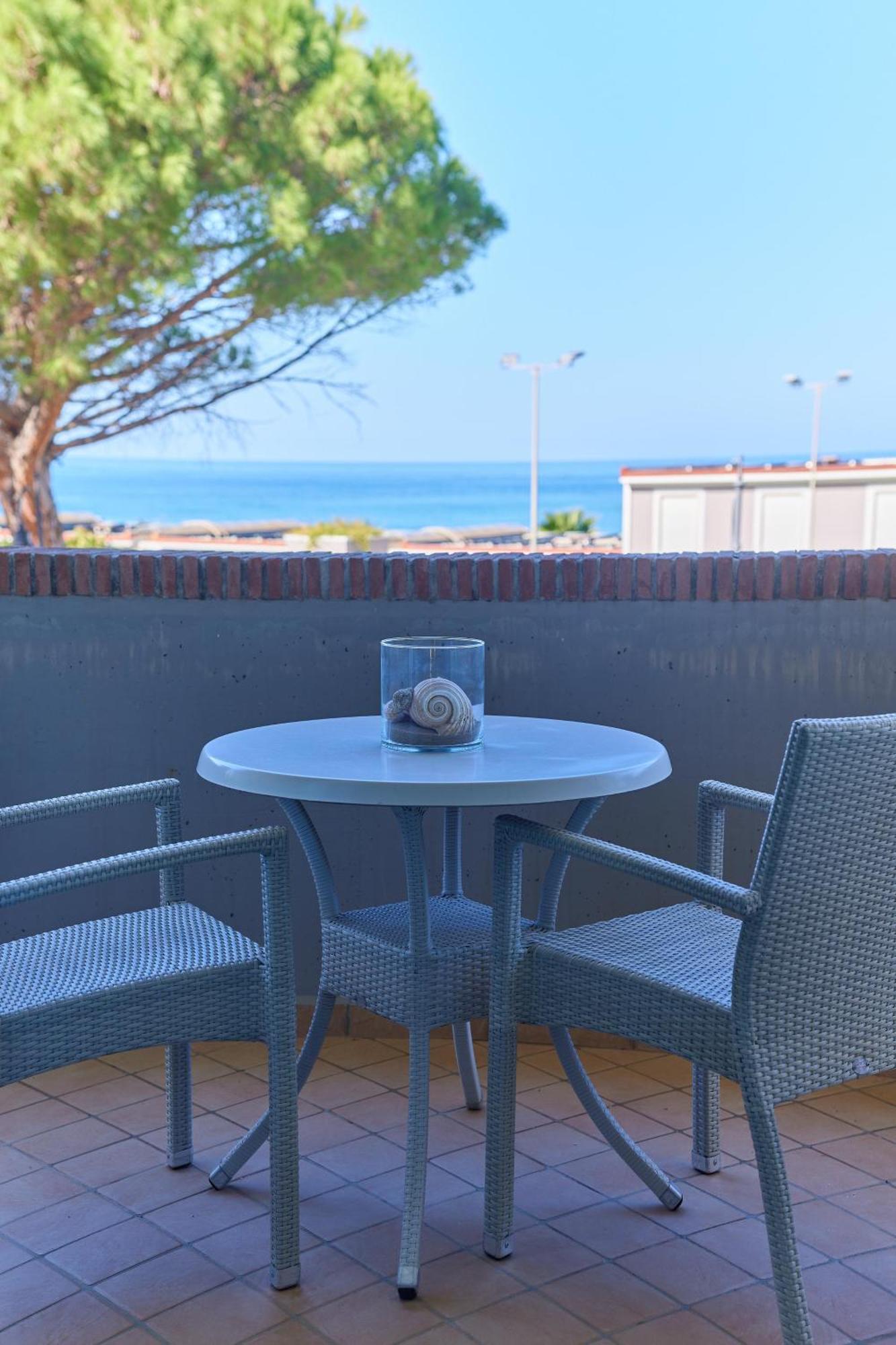 Ancora Resort Ачиароли Екстериор снимка