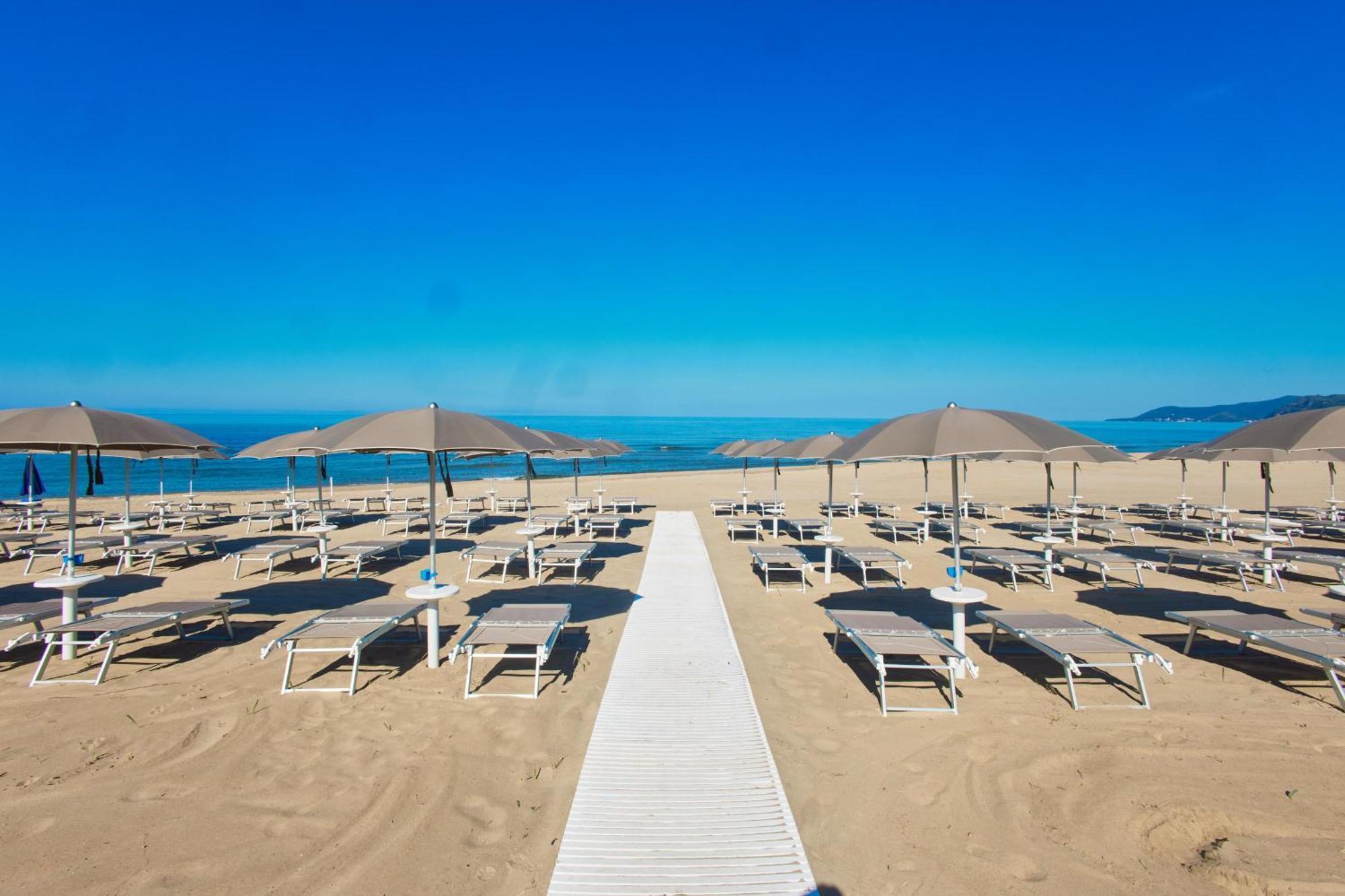 Ancora Resort Ачиароли Екстериор снимка